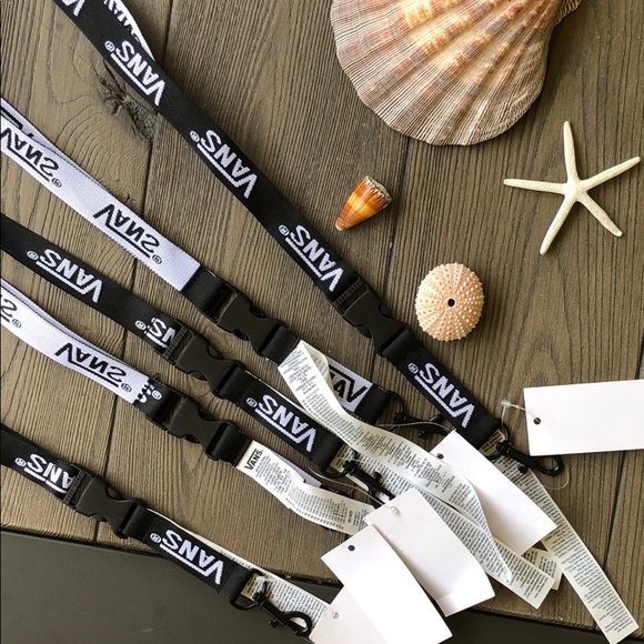 🔥FREE🔥 with large bundle - Picture 3 of 4